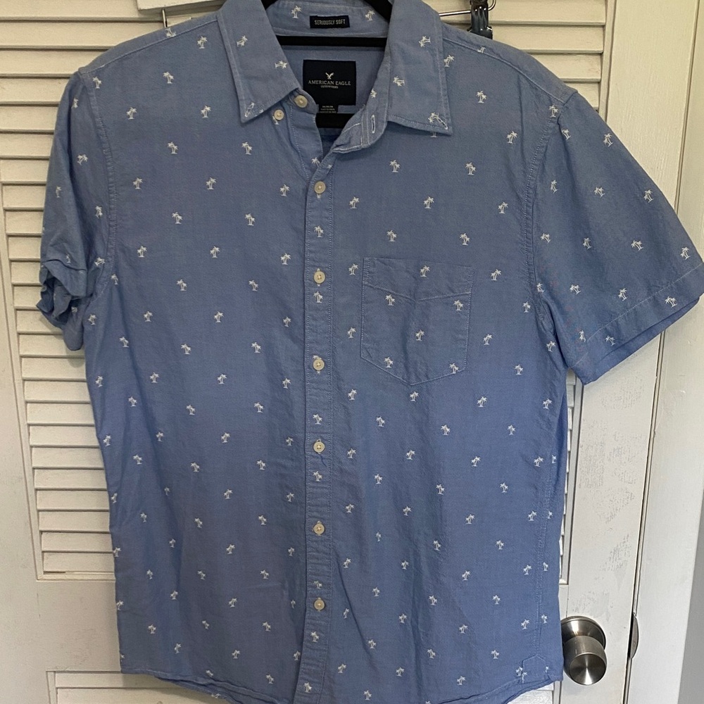American Eagle Outfitters Blue Palm Tree Button Down Shirt